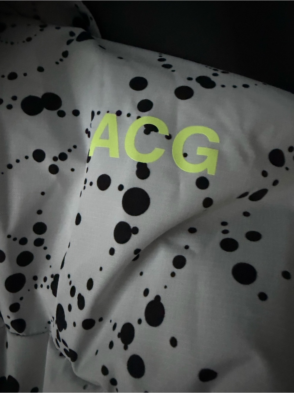 Nike NikeLab ACG Down Fill Parka Jacket Men XL White Splatter Volt AQ3517-100 - Picture 8 of 8